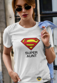 Super-Aunt-w