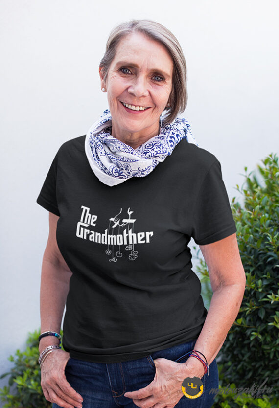 the-grandmother-3-b