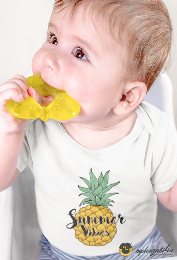 Pinapple-summer-vibes-bw